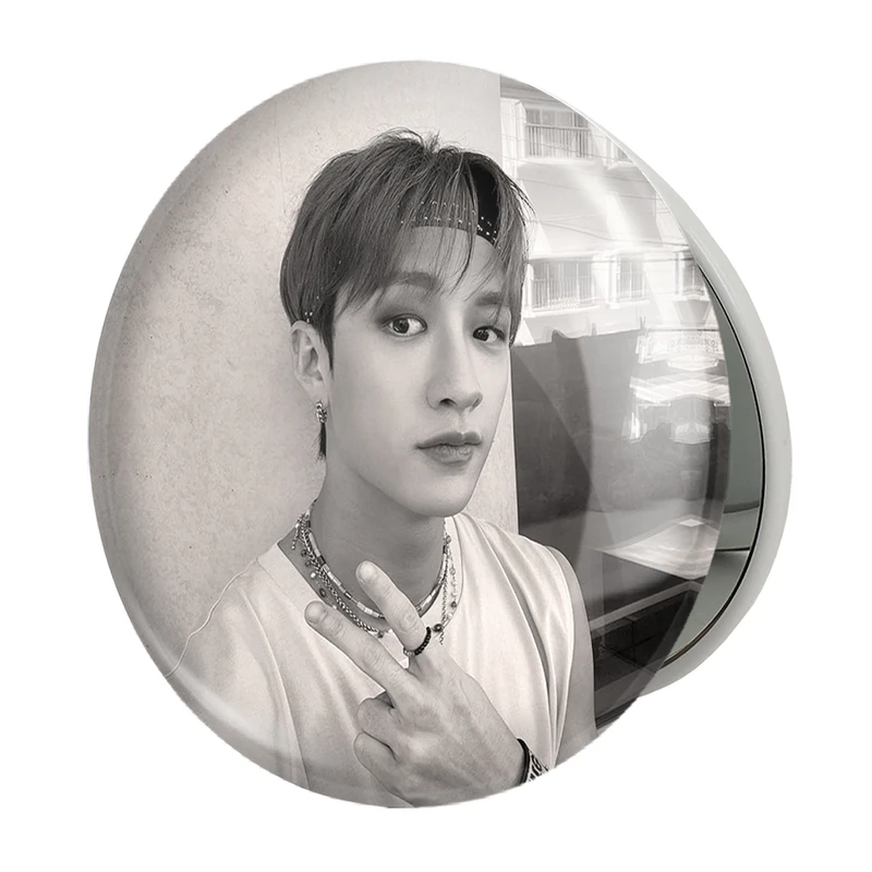 آینه جیبی خندالو طرح بنگ چان گروه استری کیدز Stary Kids مدل تاشو کد 16905 