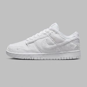 کفش روزمره مردانه نایکی مدل SB dunk low DH2686-100