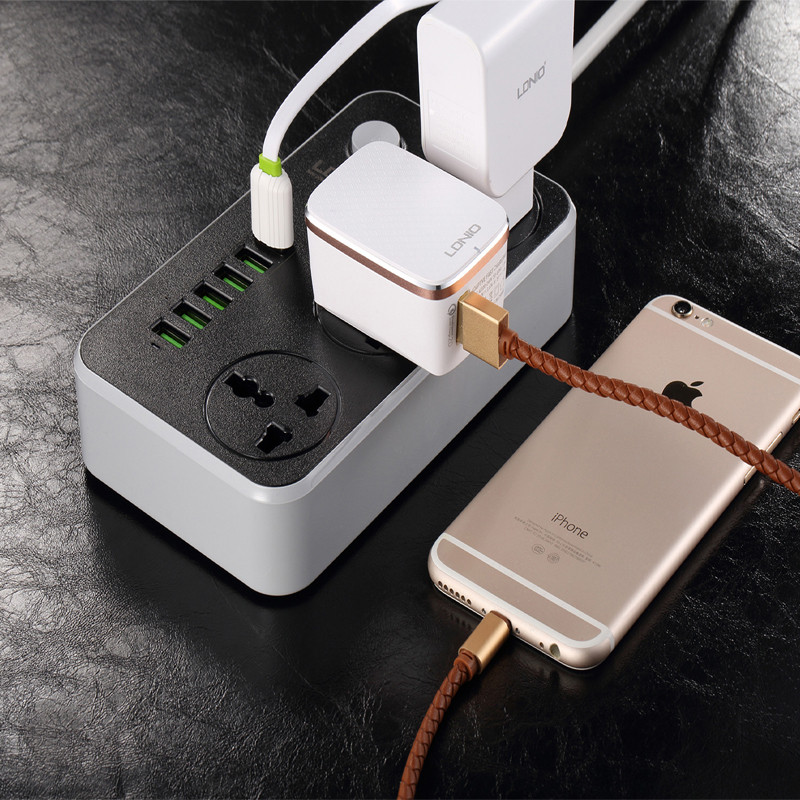 چند راهی برق الدینیو مدل Sc3604 چند راهی برق الدینیو مدل Sc3604