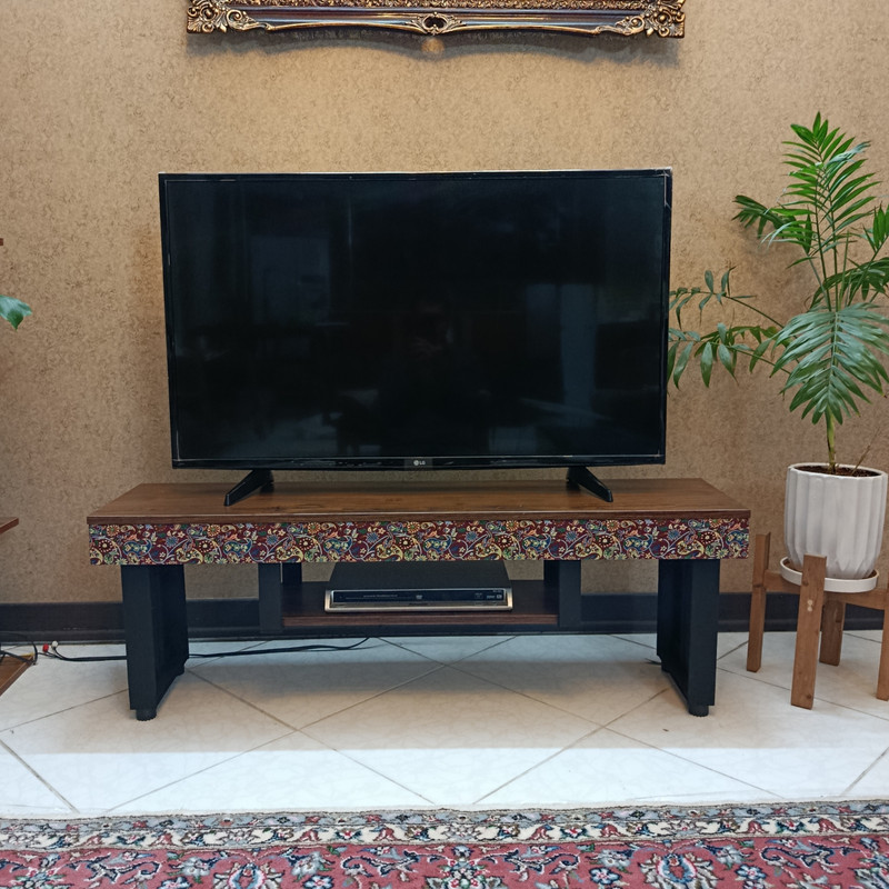 میز تلویزیون مدل ترمه 99 مناسب برای تلویزیون تا 52 اینچ