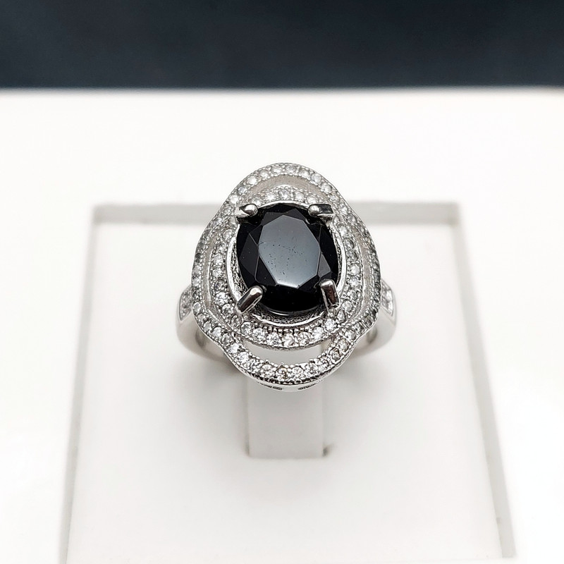 انگشتر نقره زنانه مدل VA4773 انگشتر نقره زنانه مدل VA4773