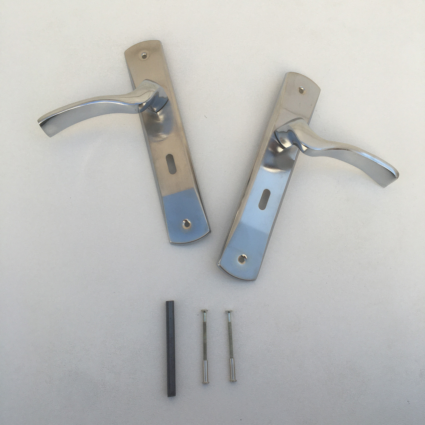 دستگیره در آوا مدل Key بسته 2 عددی دستگیره در آوا مدل Key بسته 2 عددی