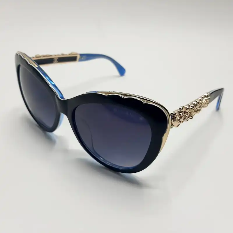 عینک آفتابی زنانه  مدل CH5354bl66