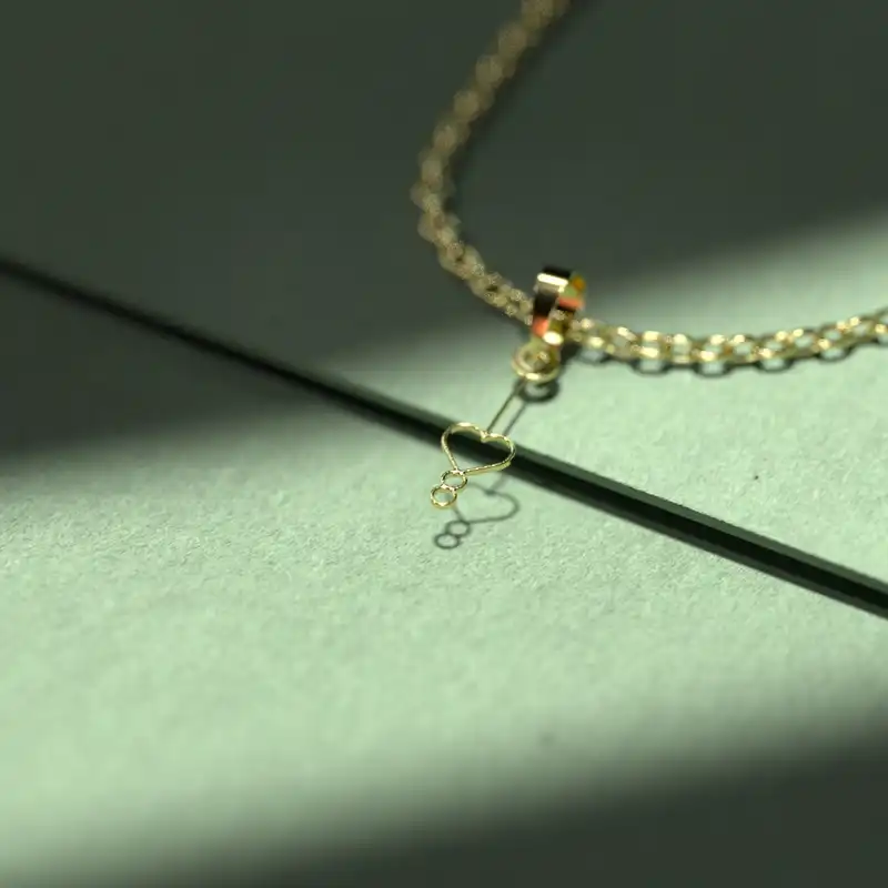 گردنبند طلا 18 عیار زنانه مدوپد مدل برگ کد CA10231