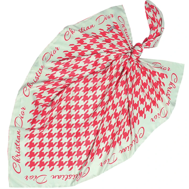 روسری ابریشم توییل زنانه مدل مزونی عیدانه کد 9911 با طول و عرض 102*102 سانتی‌متر
