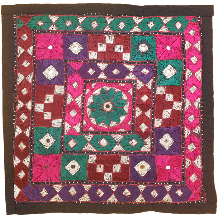 رومیزی سوزن دوزی مدل عسلی کد SOO73