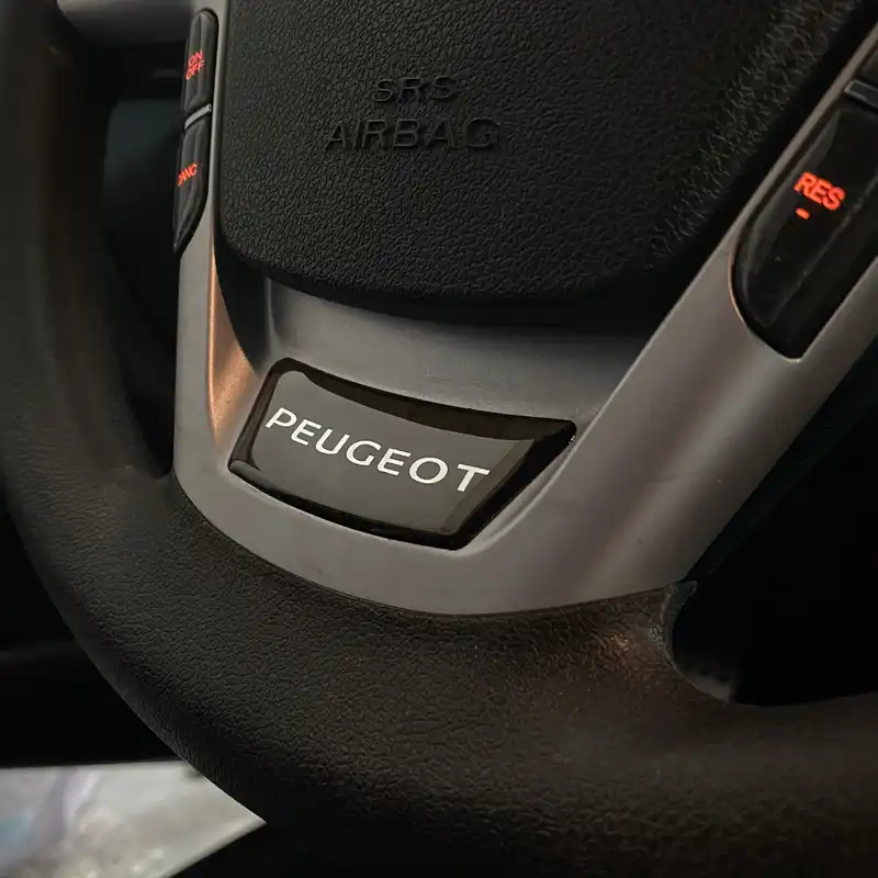 آرم سه بعدی فرمان آرسی زد اسپرت مدل PEU207 مناسب برای پژو 207new