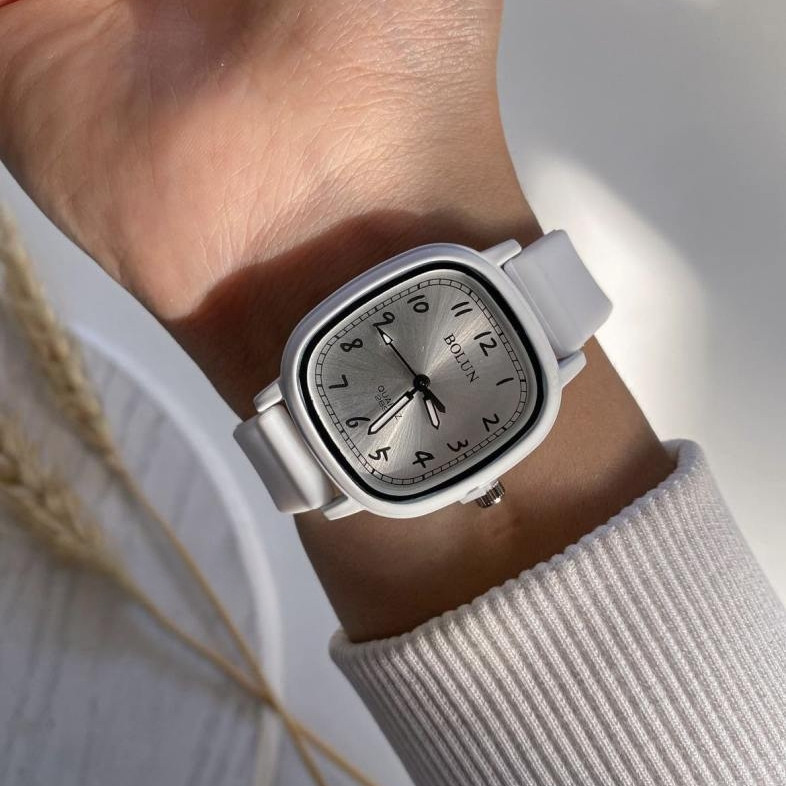 ساعت مچی عقربه ای بولون مدل بند ژله ای ضد حساسیت 2