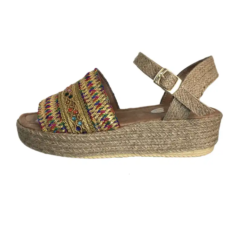 صندل زنانه مدل كنفي سوزندوزي 105