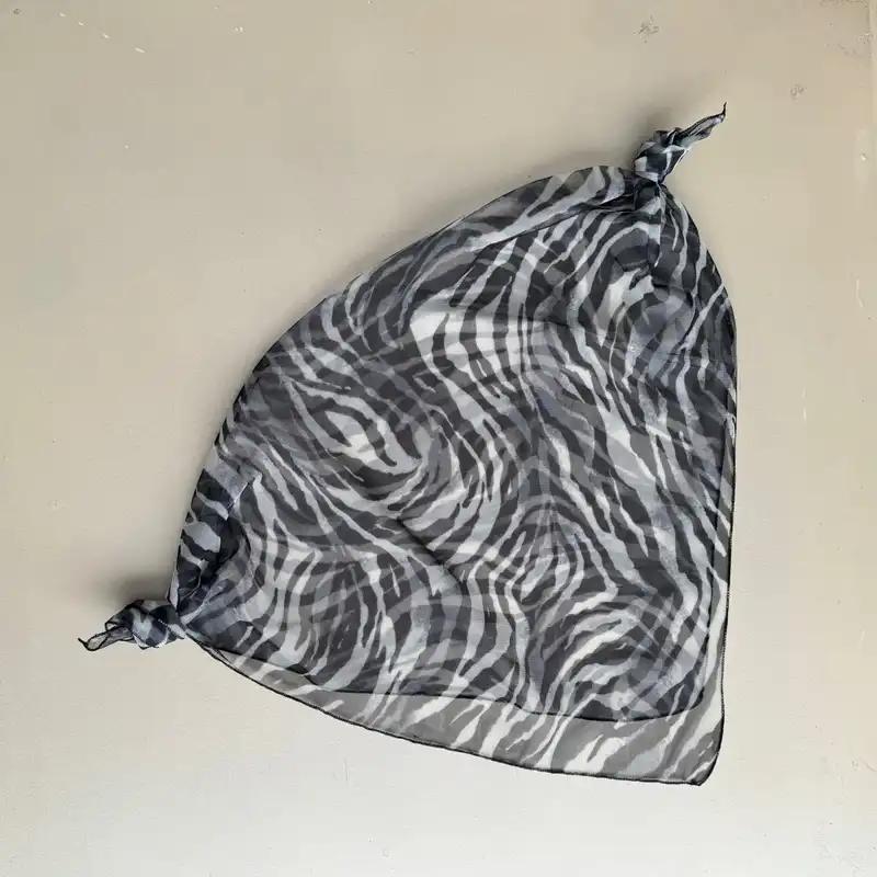 روسری زنانه مدل مینی توری زبرا ریز کد 1