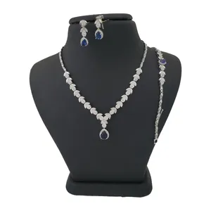 نیم ست نقره زنانه ترمه ۱ مدل یاقوت کبود کد S 0024