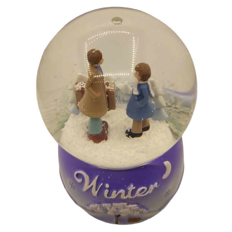 گوی موزیکال مدل  پمپی طرح دیدار عاشقانه برفی