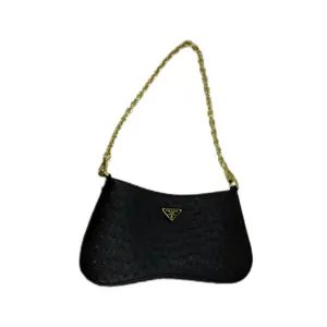 کیف دوشی زنانه پرادا مدل ostrich