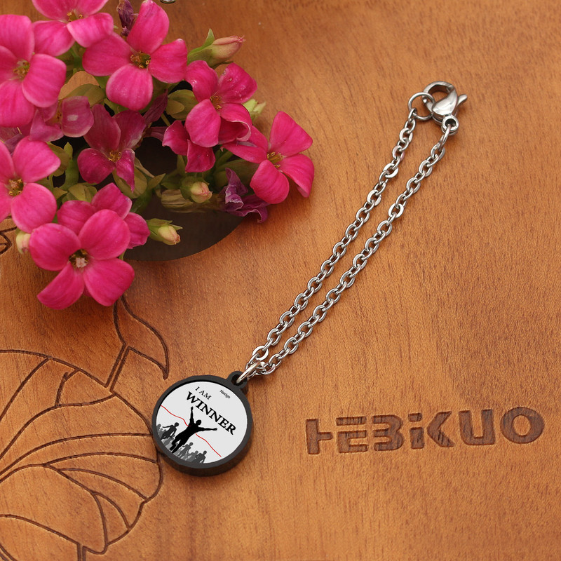 آویز ساعت زنانه ناکسیگو مدل شب تاب طرح I Am Winner کد AW8690