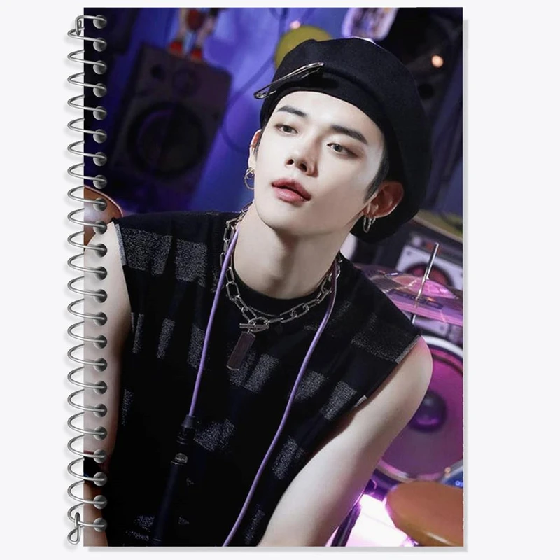 دفتر زبان 50 برگ خندالو مدل دو خط طرح یونجون گروه تی اکس تی TXT کد 11845