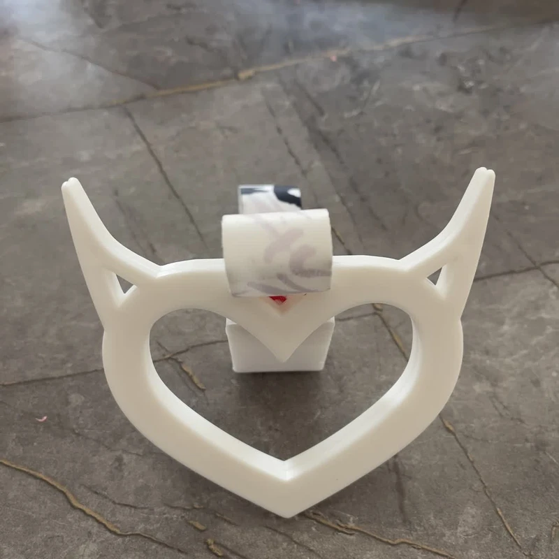 عکس شماره 3 : آویز خودرو مدل سوریکاوا طرح قلب شاخ دار