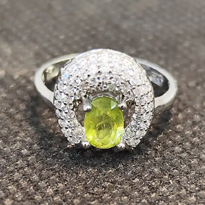 انگشتر نقره زنانه مدل سنگ زبرجد آفریقایی کد 450