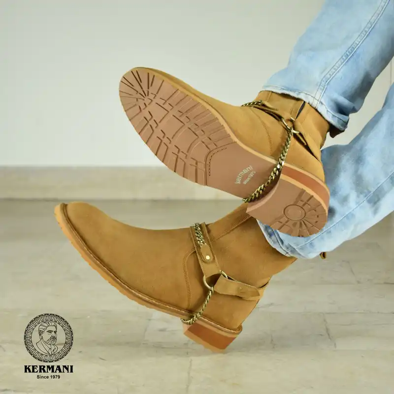 نیم بوت مردانه کرمانی مدل جیر دستدوز طبیعی کد 653 رنگ عسلی