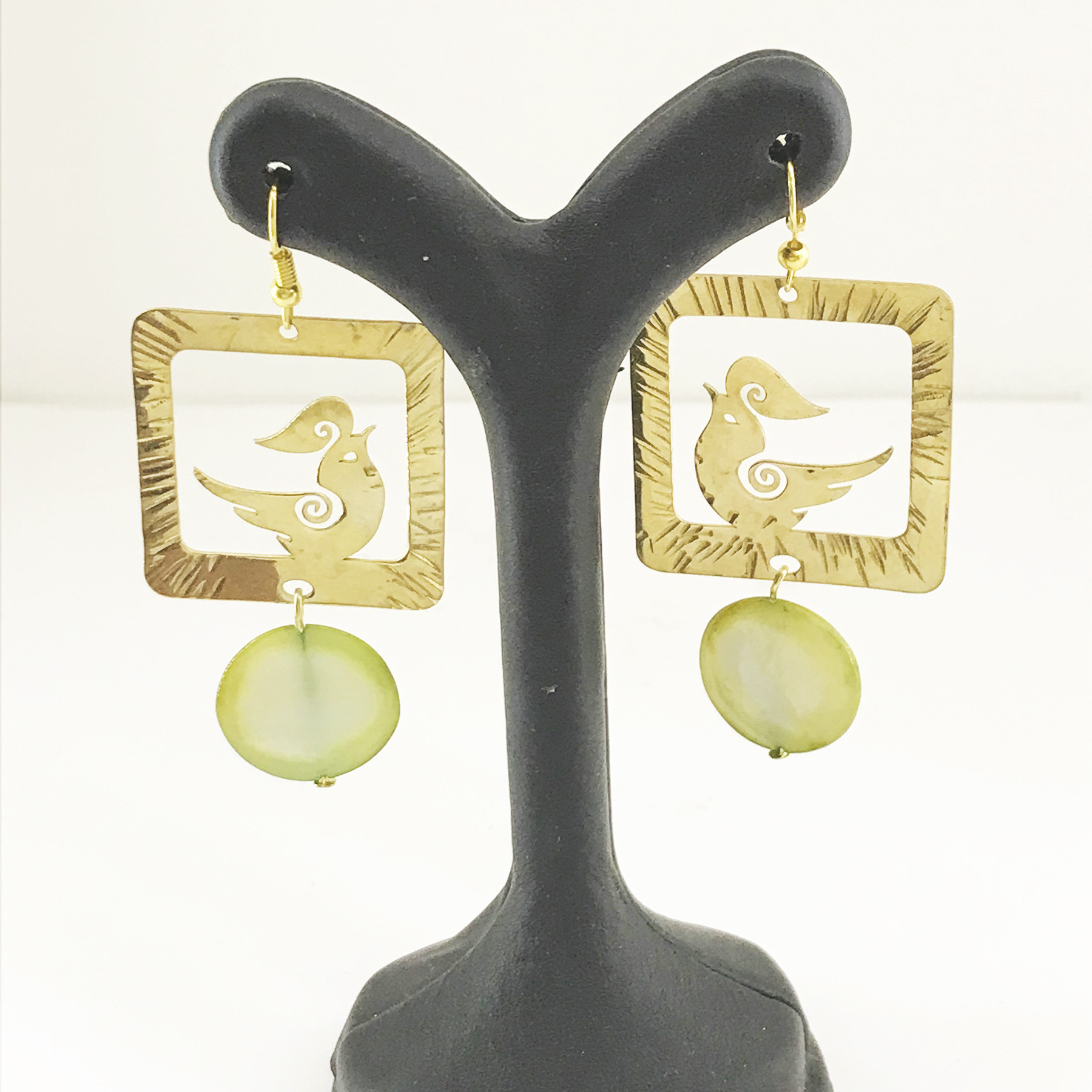 گوشواره زنانه گالری عزیزی طرح مرغ آمین مدل 15821 گوشواره زنانه گالری عزیزی طرح مرغ آمین مدل 15821