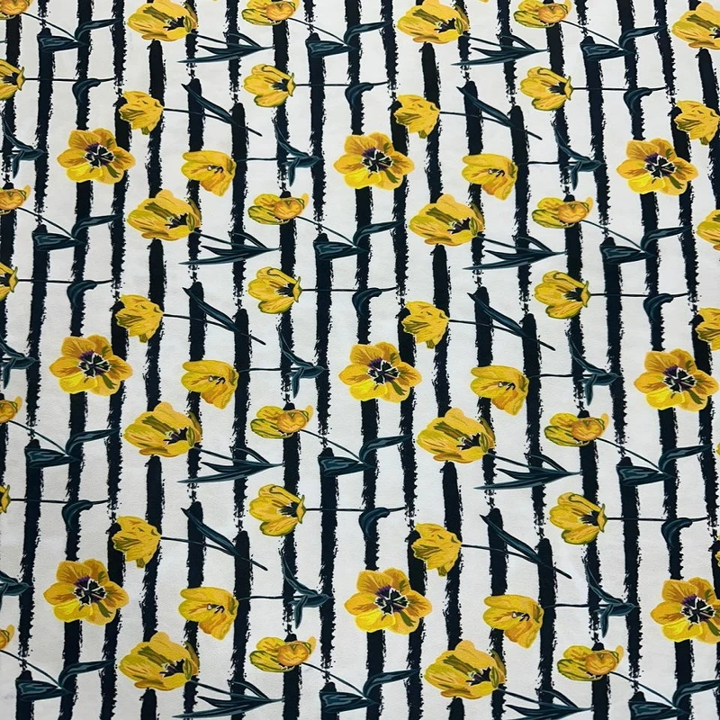 پارچه لباس عرض 1.5 متر مدل کرپ حریر رنگ زرد