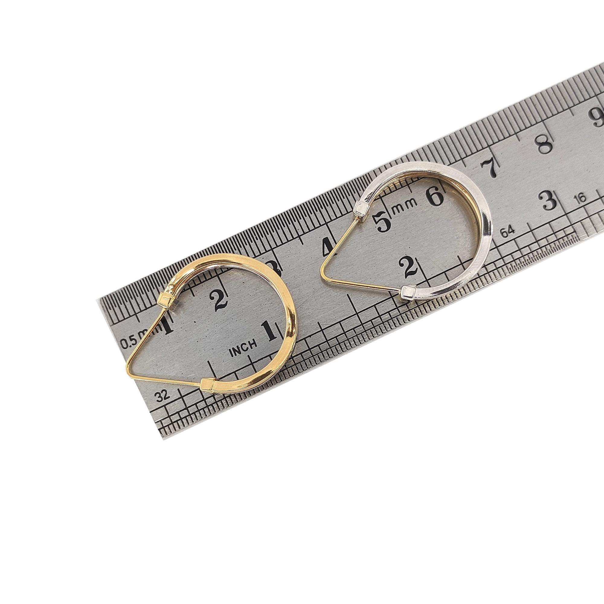 گوشواره طلا 18 عیار زنانه طلا و جواهرسازی افرا مدل موج 257