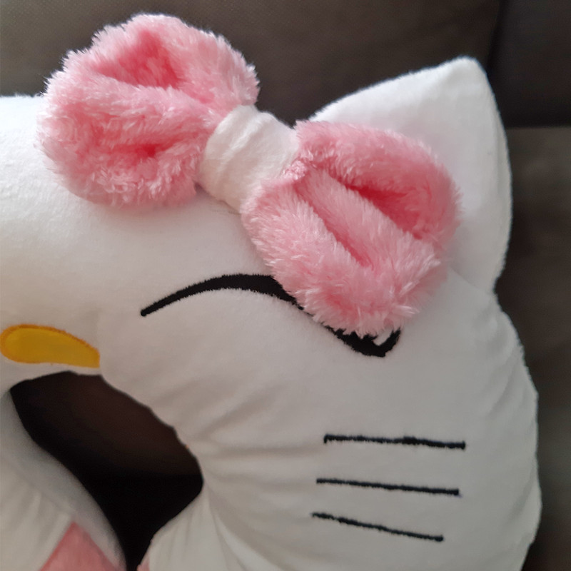 بالش دور گردنی دل لونا طرح گربه کیتی کد 039