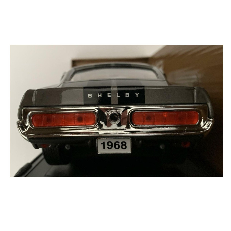 ماکت ماشین لوکی دایکست مدل Road Signature 1968 Shelby G.T. 500 KR