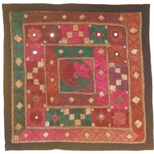 رومیزی سوزن دوزی مدل عسلی کد SOO52