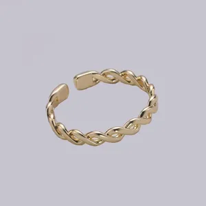 انگشتر طلا 18 عیار زنانه آراقیراتیس کد A0323
