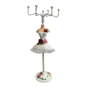 استند جواهرات مدل مانکن ایستاده 03