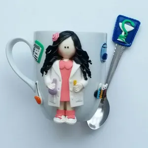 ماگ سرامیکی مدل دختر عروسکی L1972 به همراه قاشق