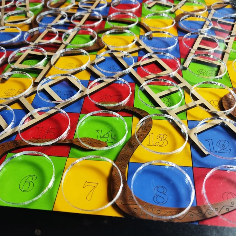 بازی فکری منچ و مارپله مدل ۰۰۲