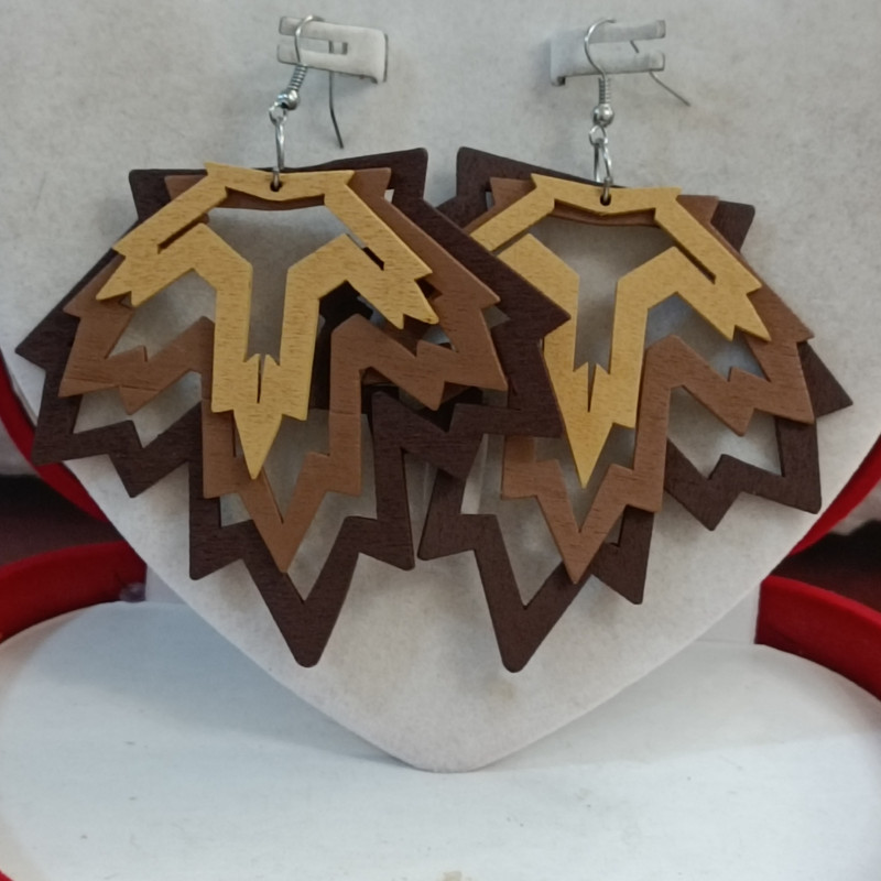 گوشواره زنانه مدل برگ چوبی