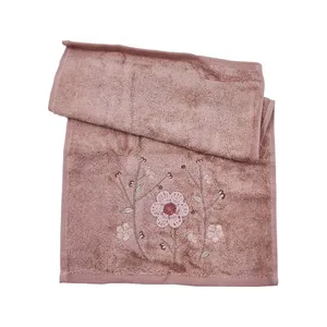 حوله دستی کاراجان کد 1 سایز 30x50 سانتی متر