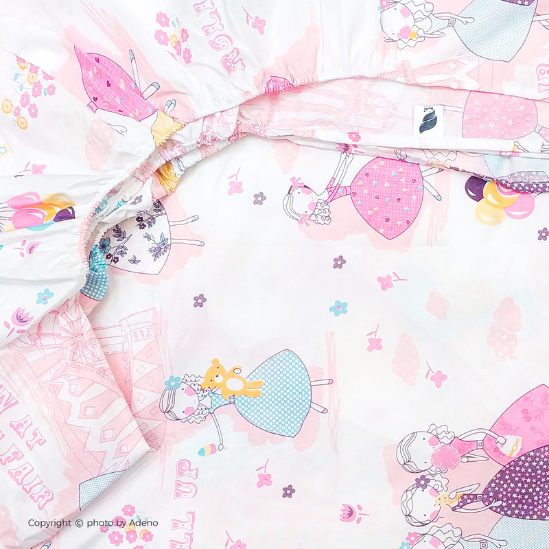 ملحفه کدوک آدنو مدل Girls کد IR37 سایز 70x135 سانتیمتر