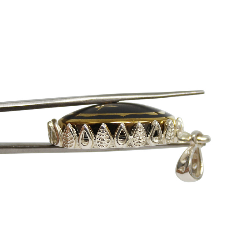 آویز گردنبند نقره زنانه مدل حدید طرح نماد مرداد ماه کد 701610 آویز گردنبند نقره زنانه مدل حدید طرح نماد مرداد ماه کد 701610