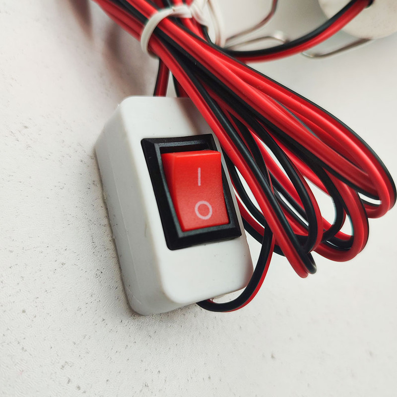 چراغ کمپینگ مدیانور مدل 50 -12v-2MSwitch