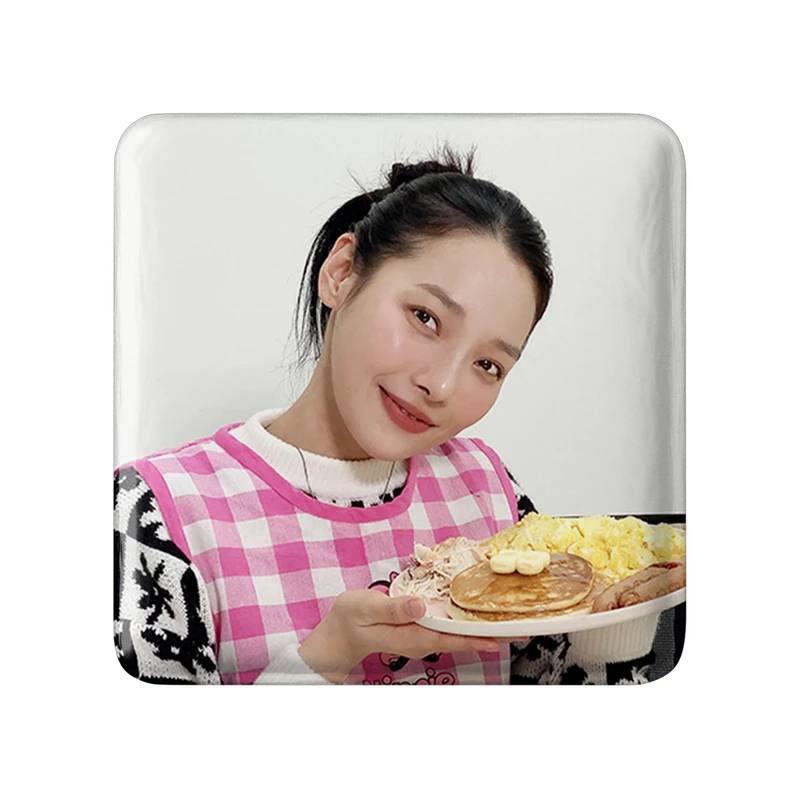 مگنت خندالو طرح سومین گروه کارد Kard  مدل مربعی کد 20142