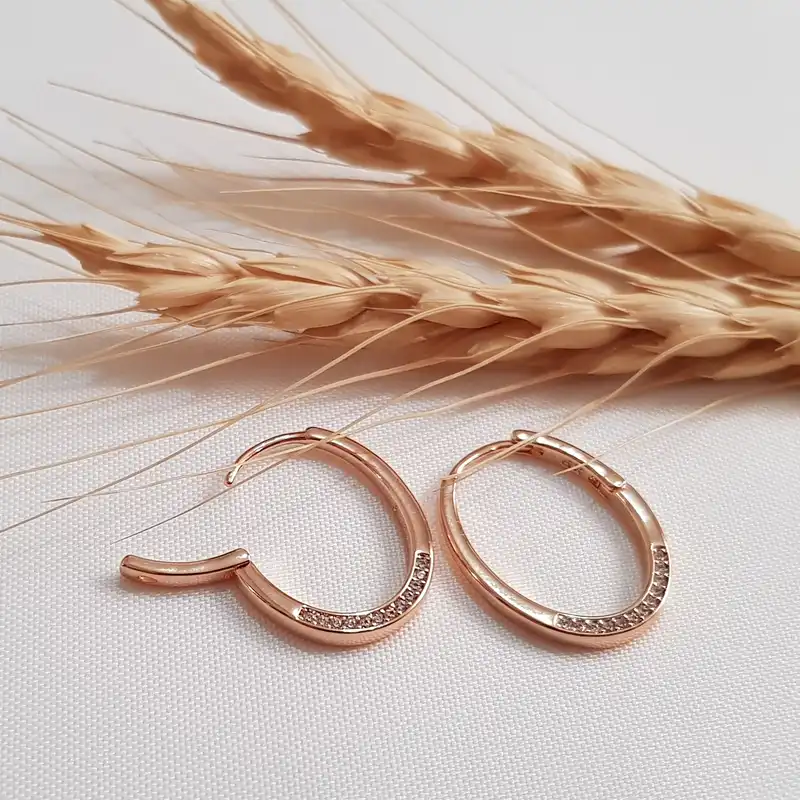 گوشواره زنانه ژوپینگ مدل حلقه ای بیضی نگینی 423