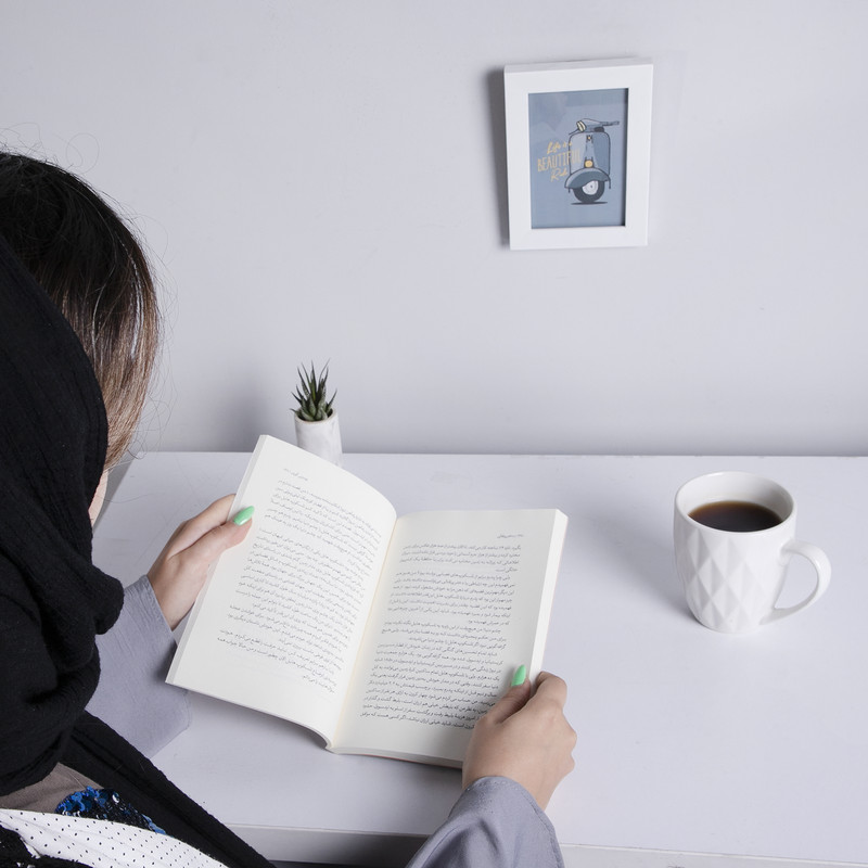 کتاب دختر پرتقالی اثر یوستین گردر نشر نگاه