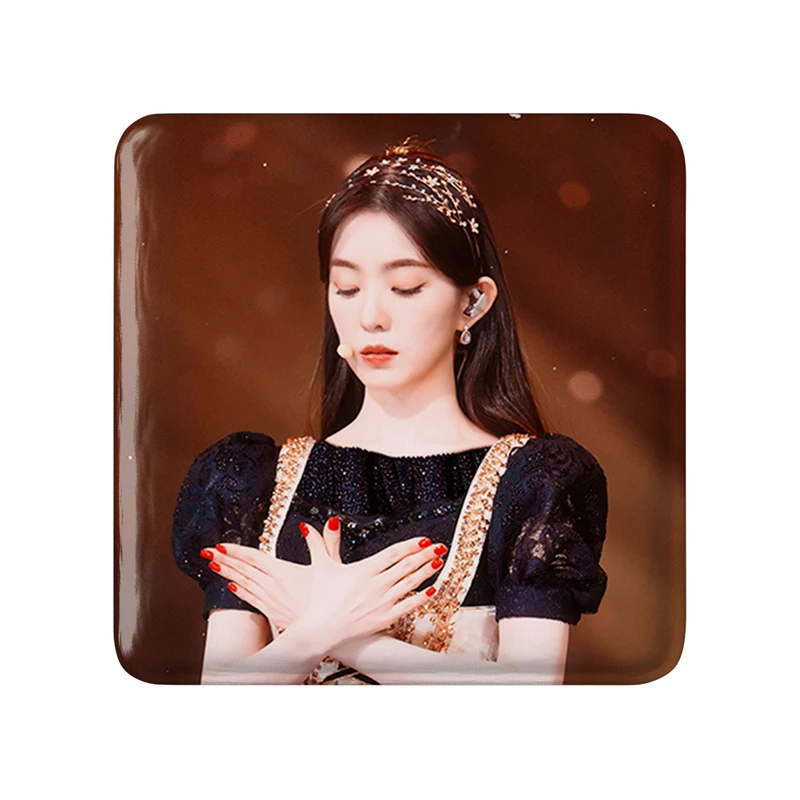 مگنت خندالو طرح آیرین گروه رد ولوت Red Velvet  مدل مربعی کد 19653