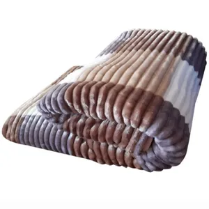 پتو مسافرتی مدل پلیسه کد W200 سایز 150×200 سانتی متر