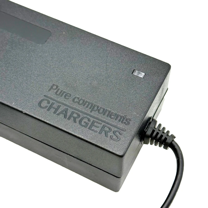 عکس شماره 3 : شارژر سمپاش مدل fast charg 1.7 آمپر ، 12 ولت