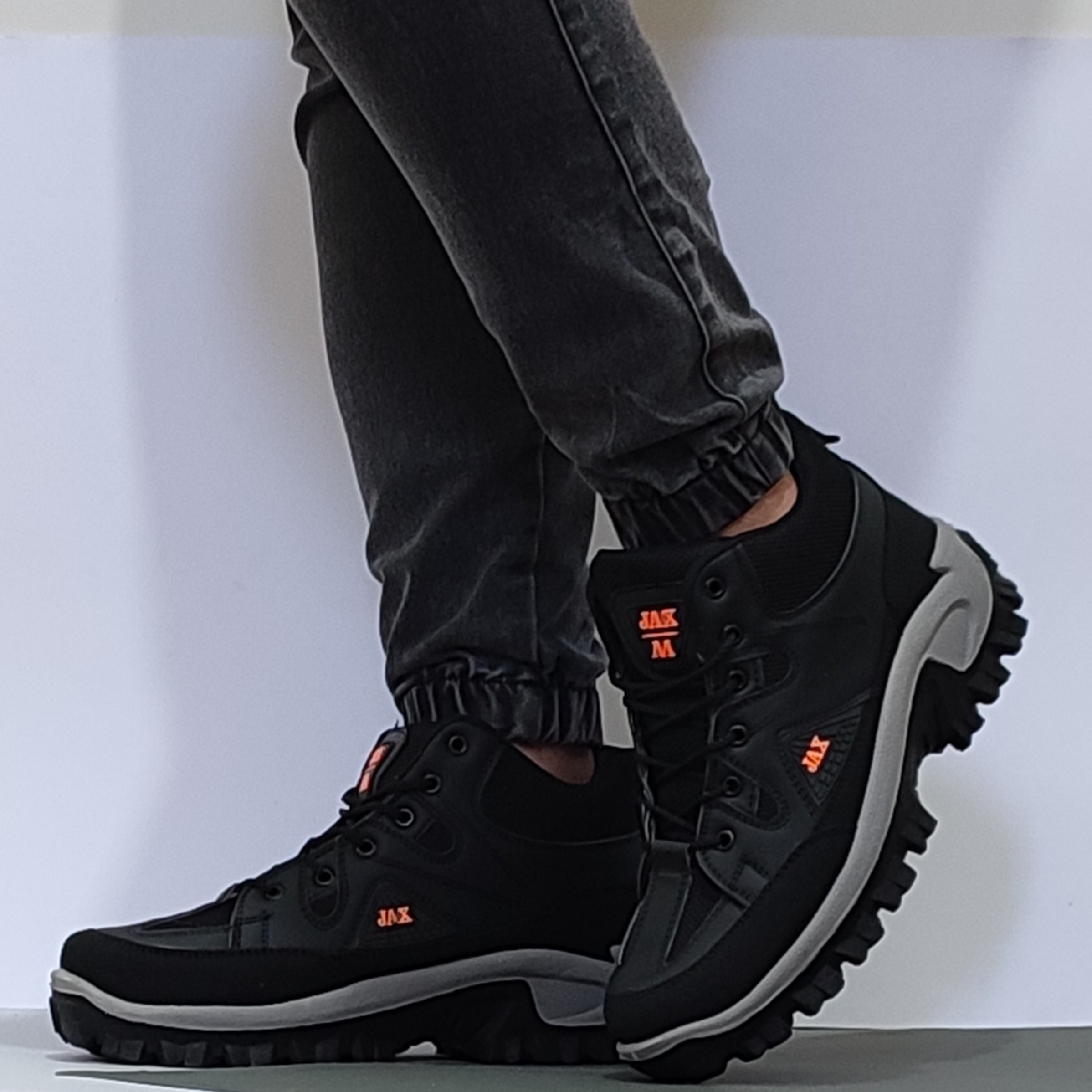 کفش کوهنوردی مدل T98