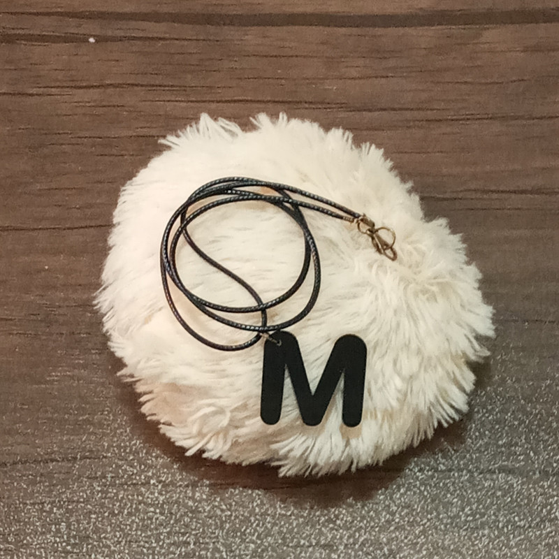 گردنبند دخترانه مدل حروف انگلیسی طرح M گردنبند دخترانه مدل حروف انگلیسی طرح M