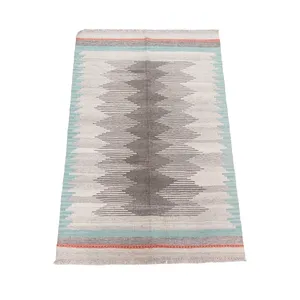 گلیم دستباف ۲.۵ متر مدل ساده زمینه الوان 