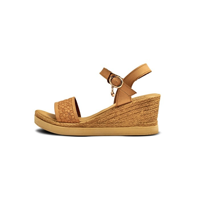صندل زنانه مدل ترمه رنگ کرمی