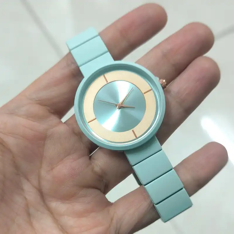 ساعت مچی عقربه ای زنانه مدل کلاسیک مینیمال بند فلزی کد 4