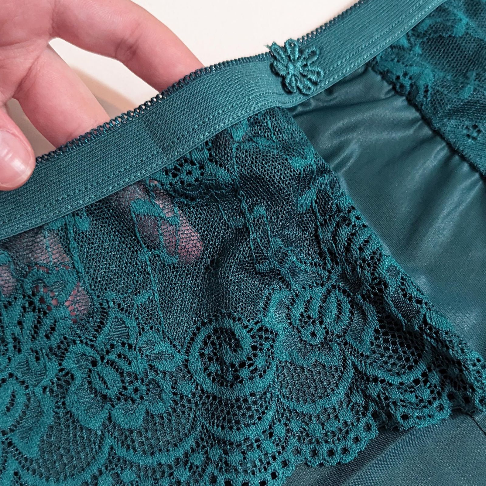 ست شورت و سوتین زنانه پانیذ مدل فنردار گیپور گلدار کد 9013 - - 5