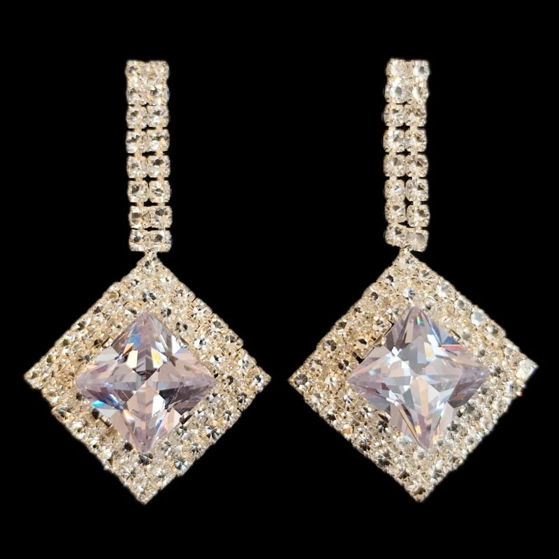 گوشواره میخی زنانه مدل نگینی ژورنالی مجلسی 